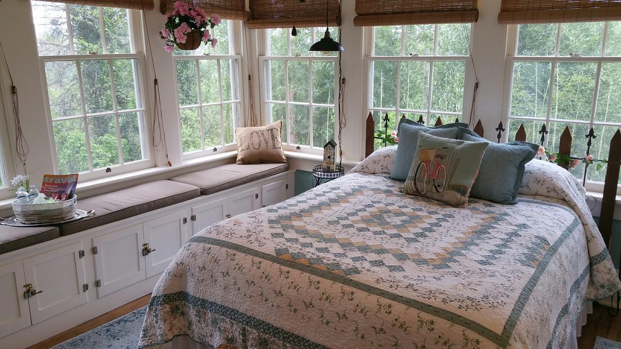 Almost Heaven Bed & Breakfast Waynesville Ngoại thất bức ảnh